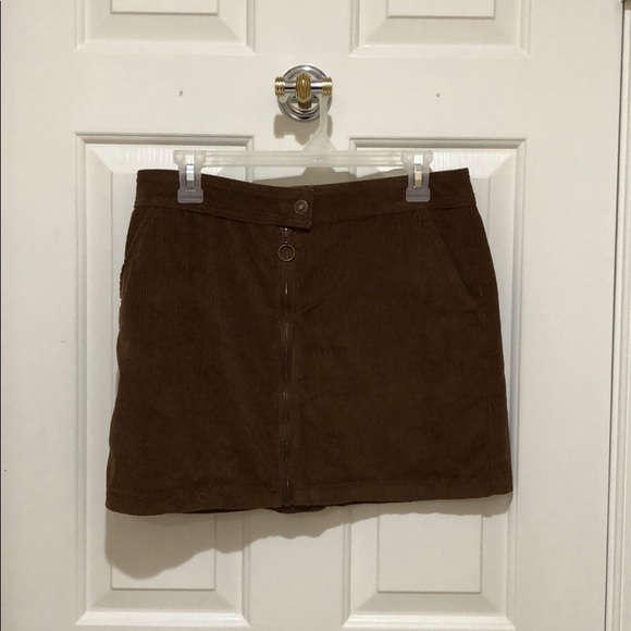 Corduroy Skirt with button and zipper - Picture 1 of 4